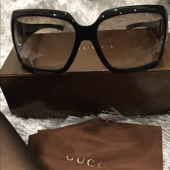 Gucci Accessories - Gucci sunglasses.